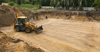 Разработка котлована Дзержинский, цена от 310 руб./м3.